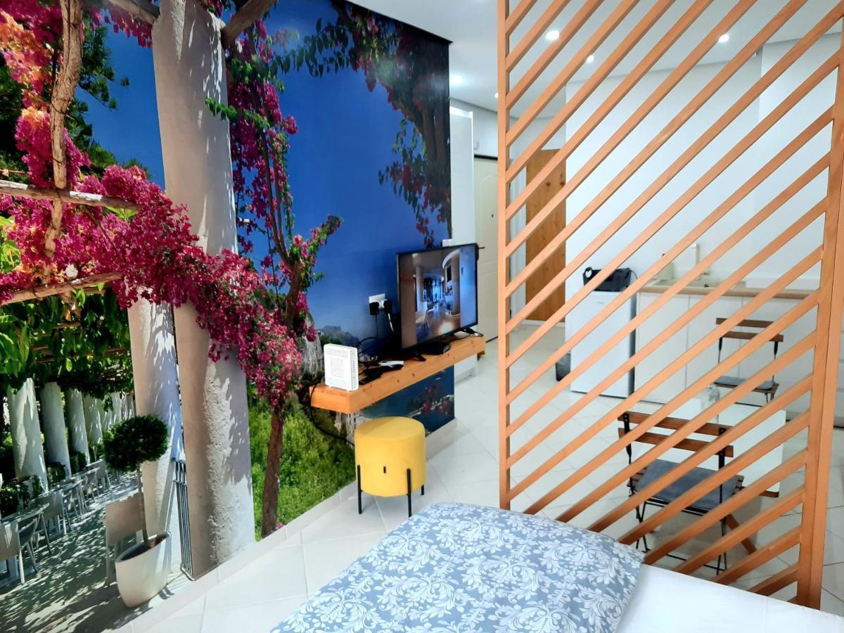 Saranda Promenade Apts Kültér fotó